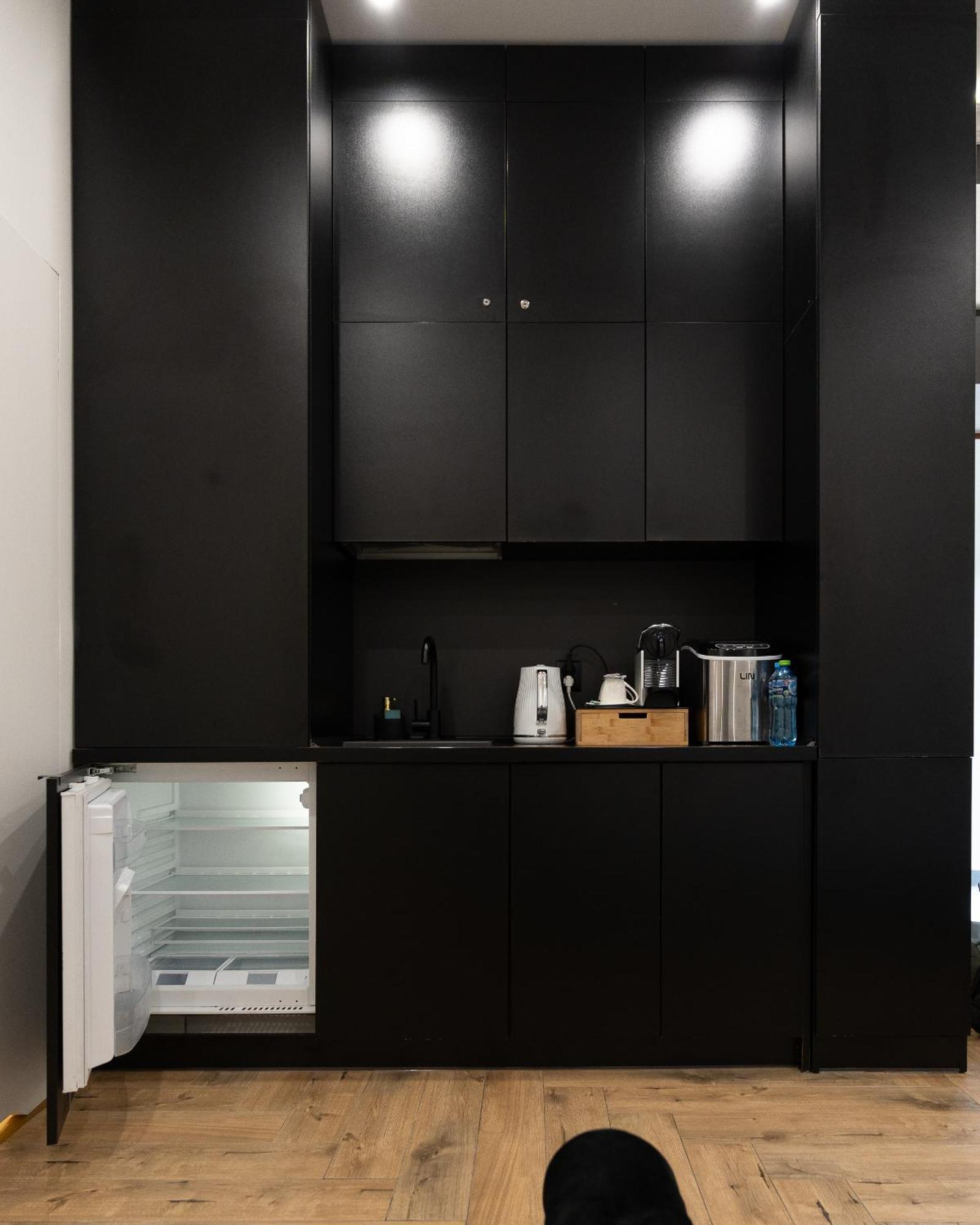 Apartament Shadow Prywatne Jacuzzi Zamoyskiego クラクフ エクステリア 写真